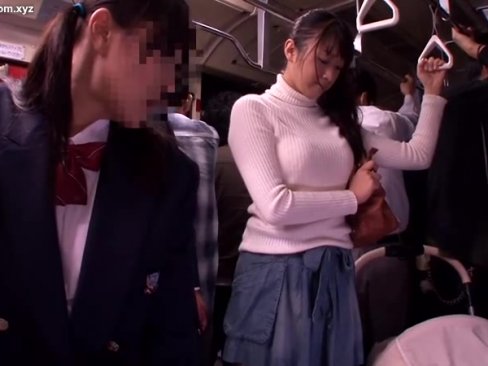 満員電車で痴漢にあい無理矢理ちんこを複数押し付けられる巨乳お姉さんと女子高生。 | カリクビアンコム
